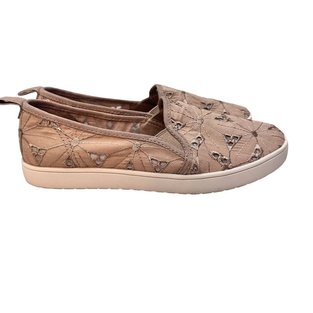 Koolaburra by Ugg Ortholite Amiah Slip On Embroidered Floral Flats Size 7 Tan - Picture 3 of 11
